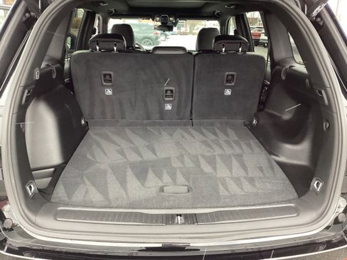 Used 2024 Jeep Grand Cherokee Limited w/ Luxury Tech Group II image 14