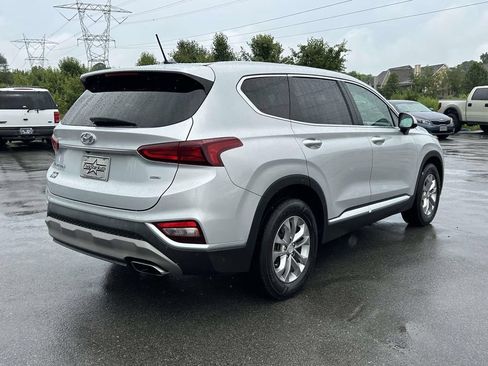 Used 2019 Hyundai Santa Fe SE AWD/4WD image 3