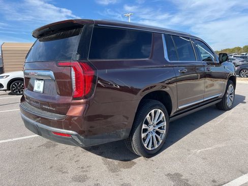 Used 2022 GMC Yukon XL Denali image 4