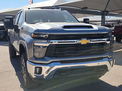 New 2026 Chevrolet Silverado 2500 LT w/ Texas Edition AWD/4WD image 4