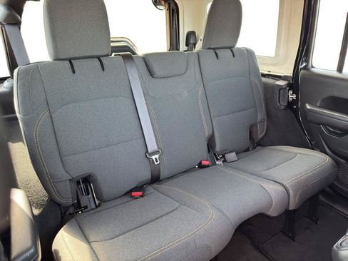 Used 2024 Jeep Wrangler Unlimited Sport AWD/4WD image 12