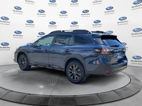Used 2023 Subaru Outback Onyx Edition AWD/4WD image 3