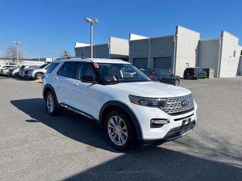 Used 2021 Ford Explorer Limited w/ Equipment Group 301A image 11