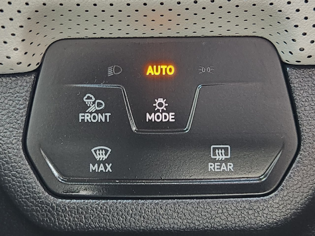 Used 2024 Volkswagen Atlas Cross Sport SEL Premium R-Line AWD/4WD image 21