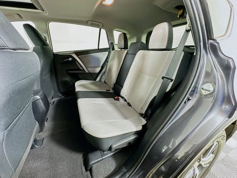 Used 2016 Toyota RAV4 XLE FWD image 28