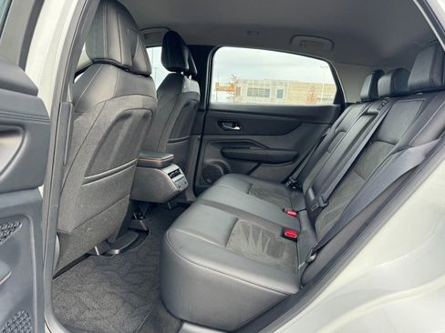 Used 2024 Nissan Ariya AWD image 10