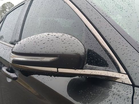 Used 2023 Genesis G70 3.3T w/ Sport Prestige Package image 11