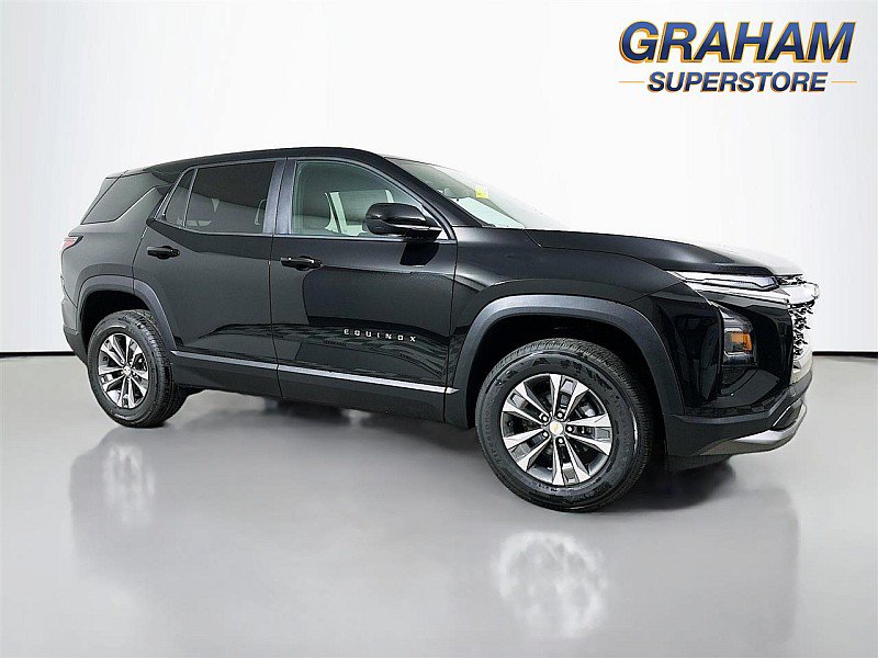 Used 2026 Chevrolet Equinox LT FWD image 1