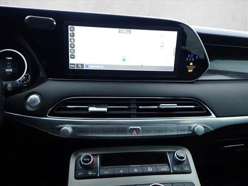 Used 2022 Hyundai Palisade Calligraphy image 17