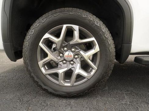 Used 2026 GMC Sierra 1500 SLT w/ SLT Premium Plus Package AWD/4WD image 39