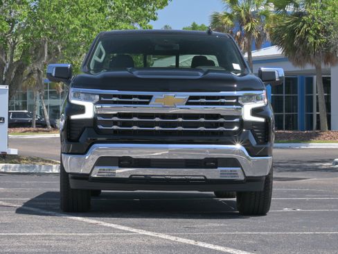 New 2026 Chevrolet Silverado 1500 LTZ w/ LTZ Premium Package AWD/4WD image 32