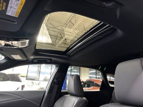 Used 2023 Lexus RX 350 Premium image 23