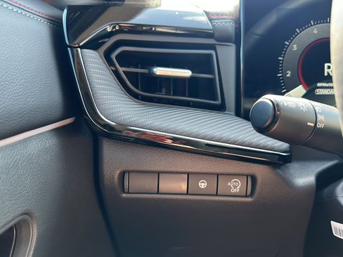 New 2026 Nissan Kicks SR image 25