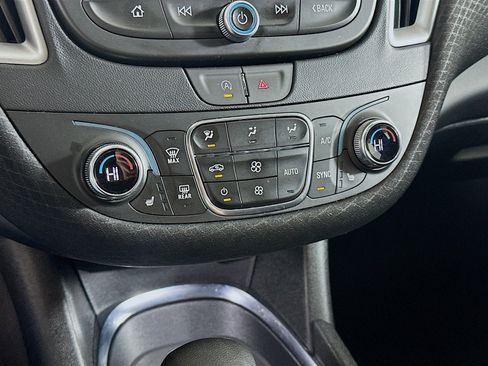 Used 2024 Chevrolet Malibu LT image 24