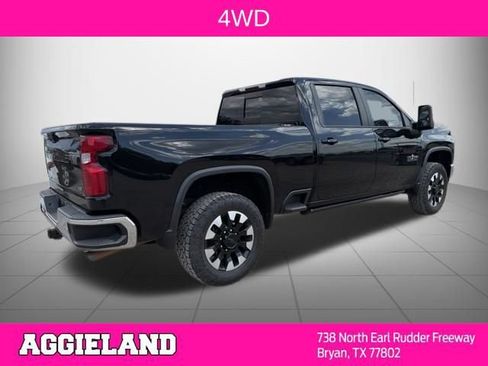 Used 2020 Chevrolet Silverado 2500 LT w/ Texas Edition AWD/4WD image 4