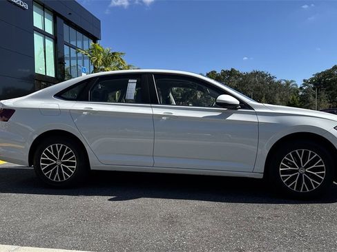Used 2021 Volkswagen Jetta SE image 24