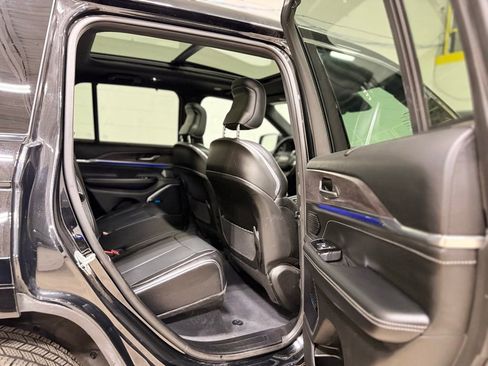 Used 2023 Jeep Grand Cherokee Overland w/ Advanced Protech Group III image 40