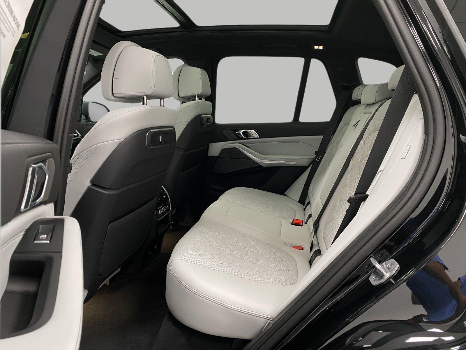 New 2026 BMW X5 xDrive40i AWD/4WD image 32