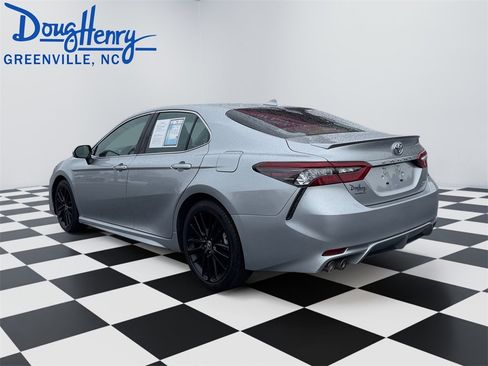 Used 2023 Toyota Camry XSE image 3