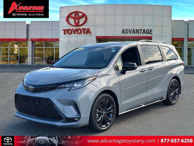 Used 2026 Toyota Sienna XSE FWD image 4
