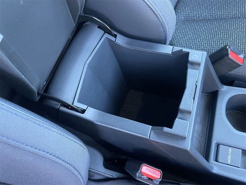 Certified 2025 Subaru Forester Premium w/ Convenience Package #2 image 31