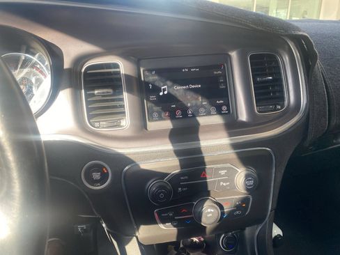 Used 2022 Dodge Charger SXT w/ Leather Interior Group RWD image 6