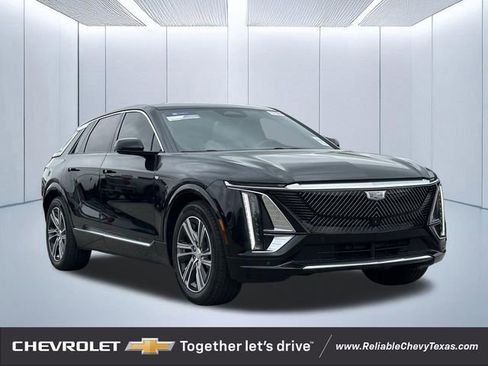 Used 2024 Cadillac Lyriq Luxury w/ LPO, Floor Liner Package RWD image 1