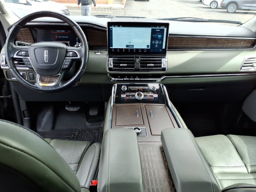 Used 2024 Lincoln Navigator L Black Label AWD/4WD image 14