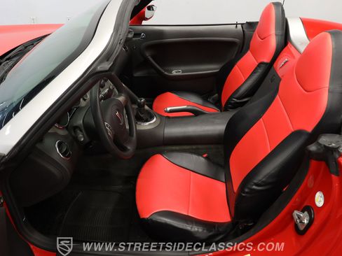 Used 2007 Pontiac Solstice Convertible w/ Preferred Package image 34