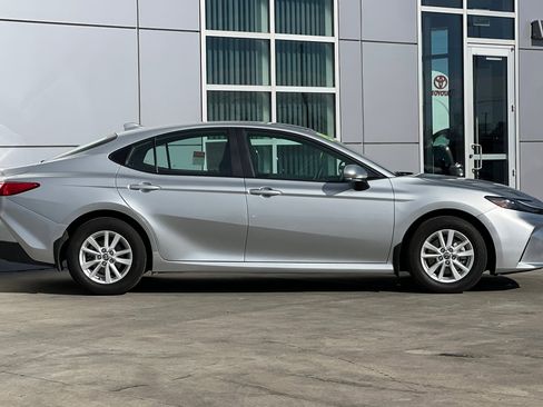 Certified 2025 Toyota Camry LE w/ Convenience Package image 3