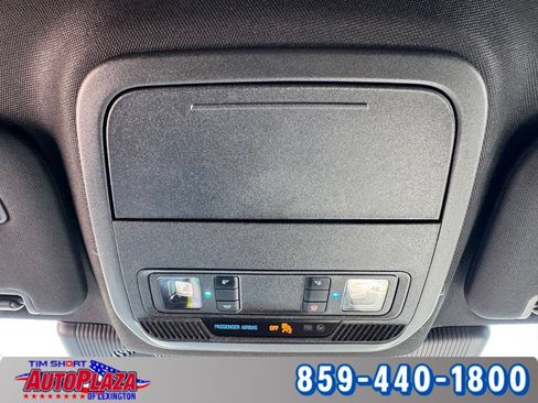 Used 2025 Ford Explorer ST-Line w/ ST-Line Street Pack AWD/4WD image 31