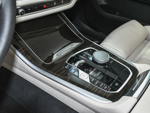 Used 2024 BMW X5 xDrive40i w/ M Sport Package AWD/4WD image 49
