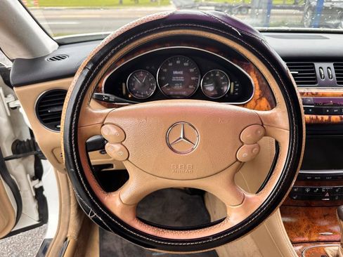 Used 2006 Mercedes-Benz CLS 500 image 11