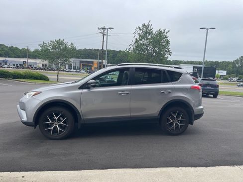 Used 2017 Toyota RAV4 SE AWD/4WD image 21