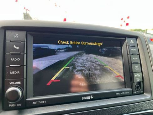 Used 2017 Dodge Grand Caravan SXT w/ Blacktop Package FWD image 31