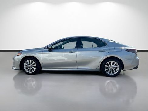 Used 2024 Toyota Camry LE FWD image 6