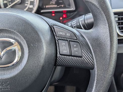 Used 2015 MAZDA MAZDA3 i Sport image 34