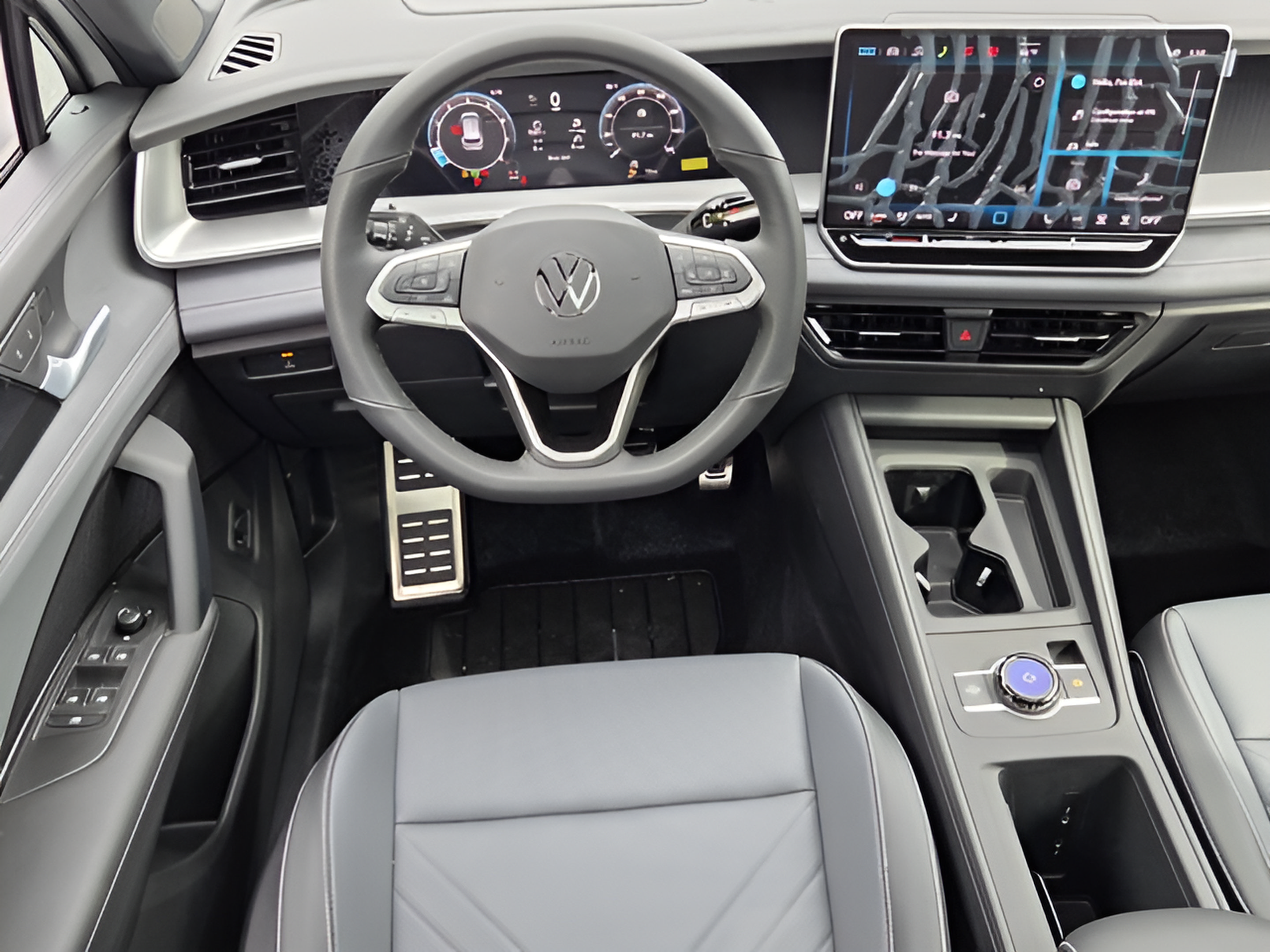 New 2026 Volkswagen Tiguan SE R-Line FWD image 15