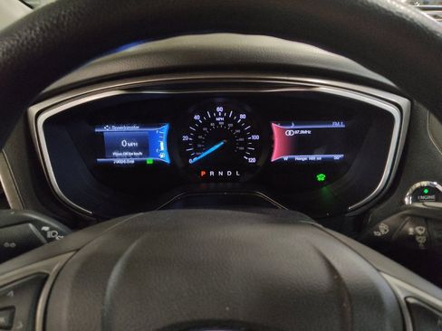 Used 2019 Ford Fusion SE image 23