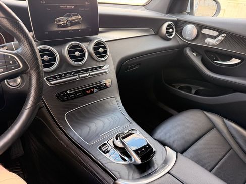 Used 2018 Mercedes-Benz GLC 300 4MATIC Coupe image 14