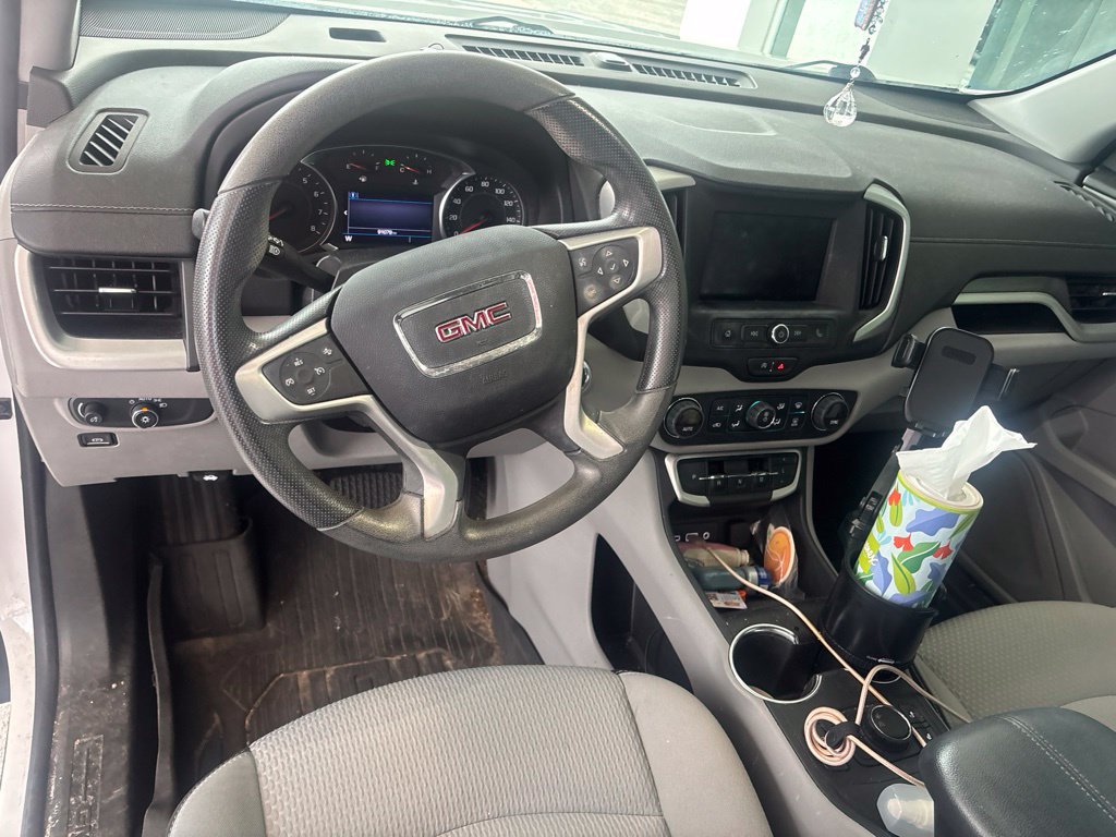 Used 2022 GMC Terrain SLE w/ Driver Convenience Package FWD image 4