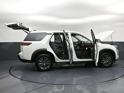 New 2026 Nissan Pathfinder S AWD/4WD image 34