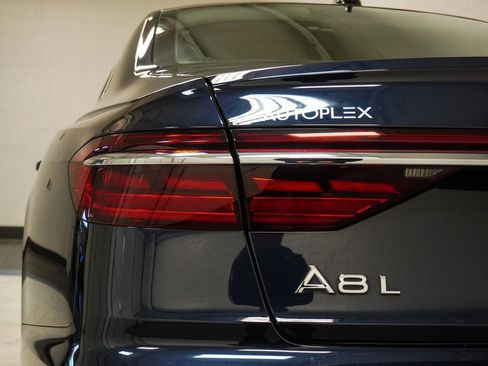 Used 2022 Audi A8 L 3.0T w/ Luxury Package image 14