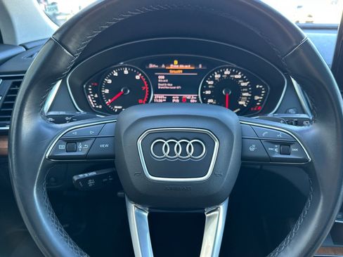 Used 2023 Audi Q5 2.0T Premium w/ Convenience Package image 22
