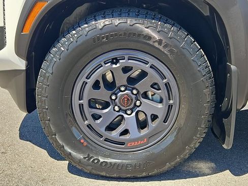 Certified 2025 Nissan Frontier Pro-X w/ Pro Convenience Package RWD image 14