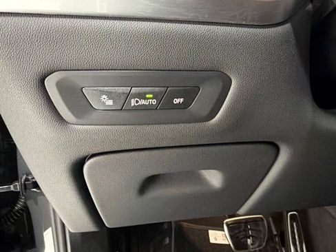 Used 2026 BMW X5 xDrive50e w/ M Sport Package AWD/4WD image 12