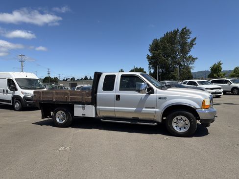Used 2001 Ford F250 XLT RWD image 8