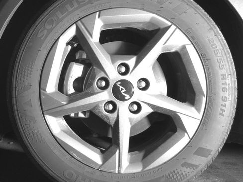 Used 2025 Kia K4 LXS image 11