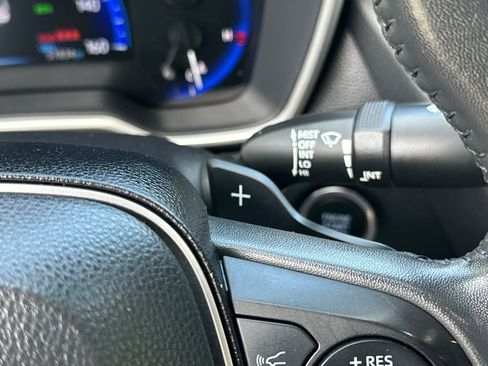 Used 2022 Toyota Corolla XSE FWD image 25