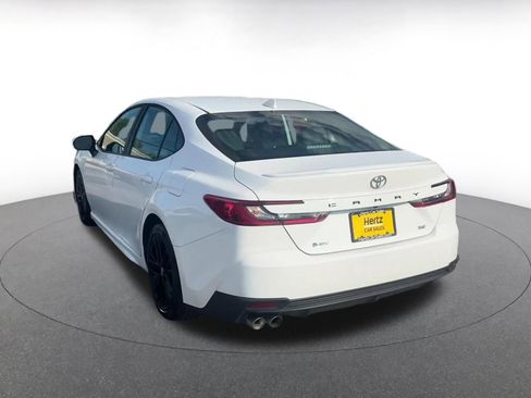 Used 2025 Toyota Camry SE image 10